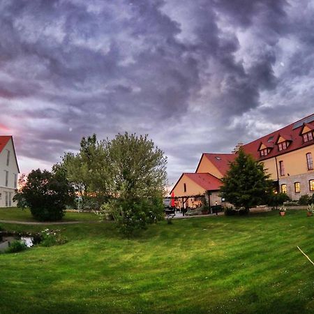 Hotel Und Restaurant Rittergut Kreipitzsch Наумбург Екстериор снимка