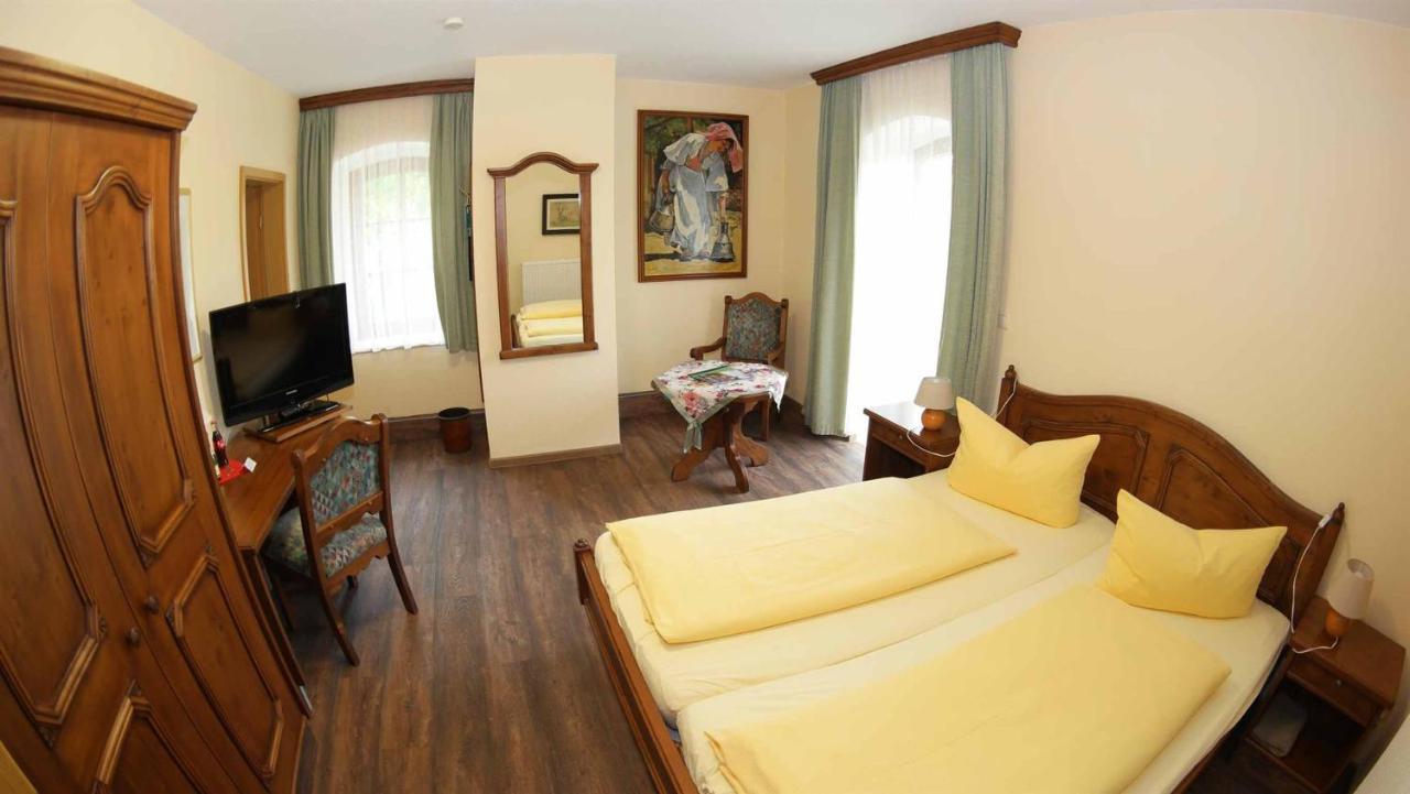 Hotel Und Restaurant Rittergut Kreipitzsch Наумбург Екстериор снимка