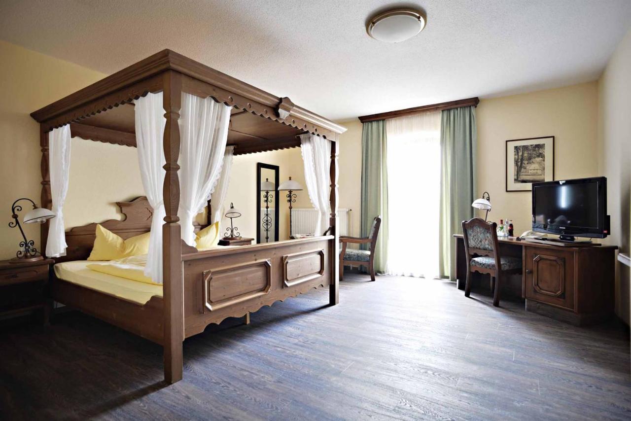 Hotel Und Restaurant Rittergut Kreipitzsch Наумбург Екстериор снимка