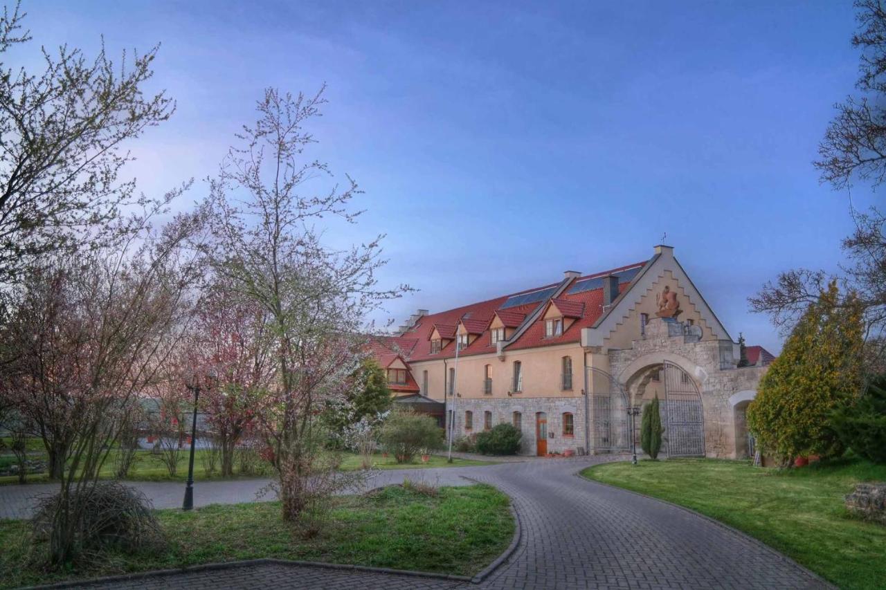 Hotel Und Restaurant Rittergut Kreipitzsch Наумбург Екстериор снимка