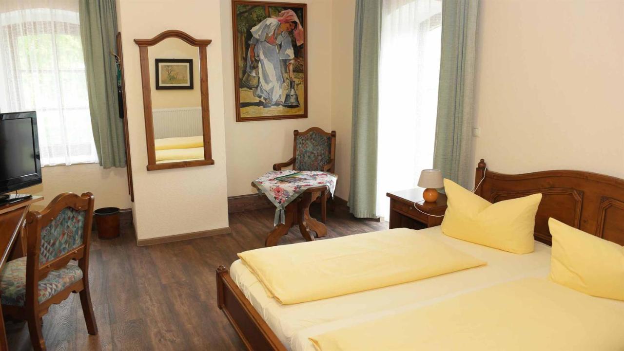 Hotel Und Restaurant Rittergut Kreipitzsch Наумбург Екстериор снимка