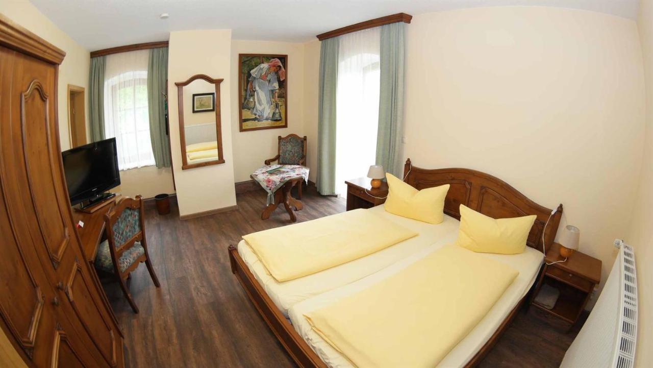 Hotel Und Restaurant Rittergut Kreipitzsch Наумбург Екстериор снимка
